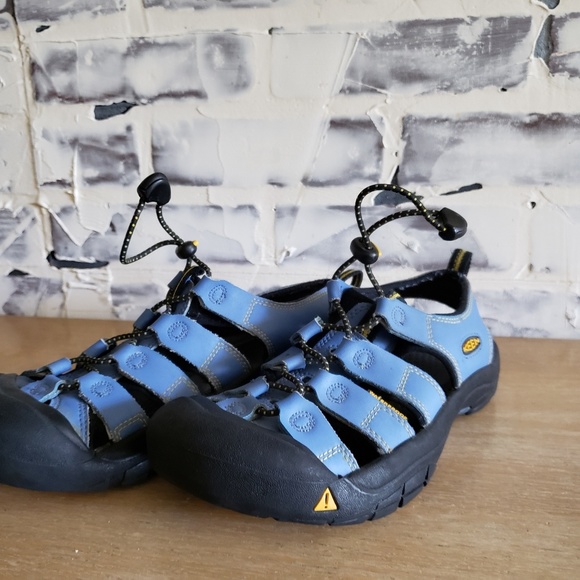 Periwinkle Keen Waterproof Shoes ~ Sz.5 - Picture 2 of 4